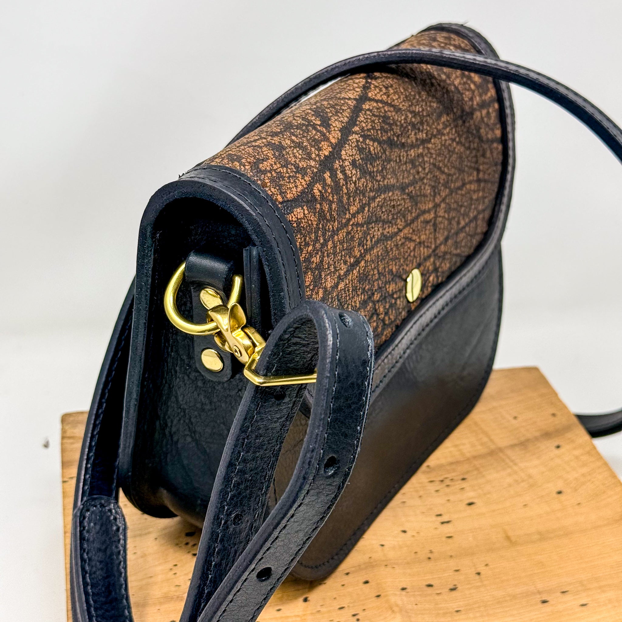 Bailey Purse w/ Wildebeest Inlay