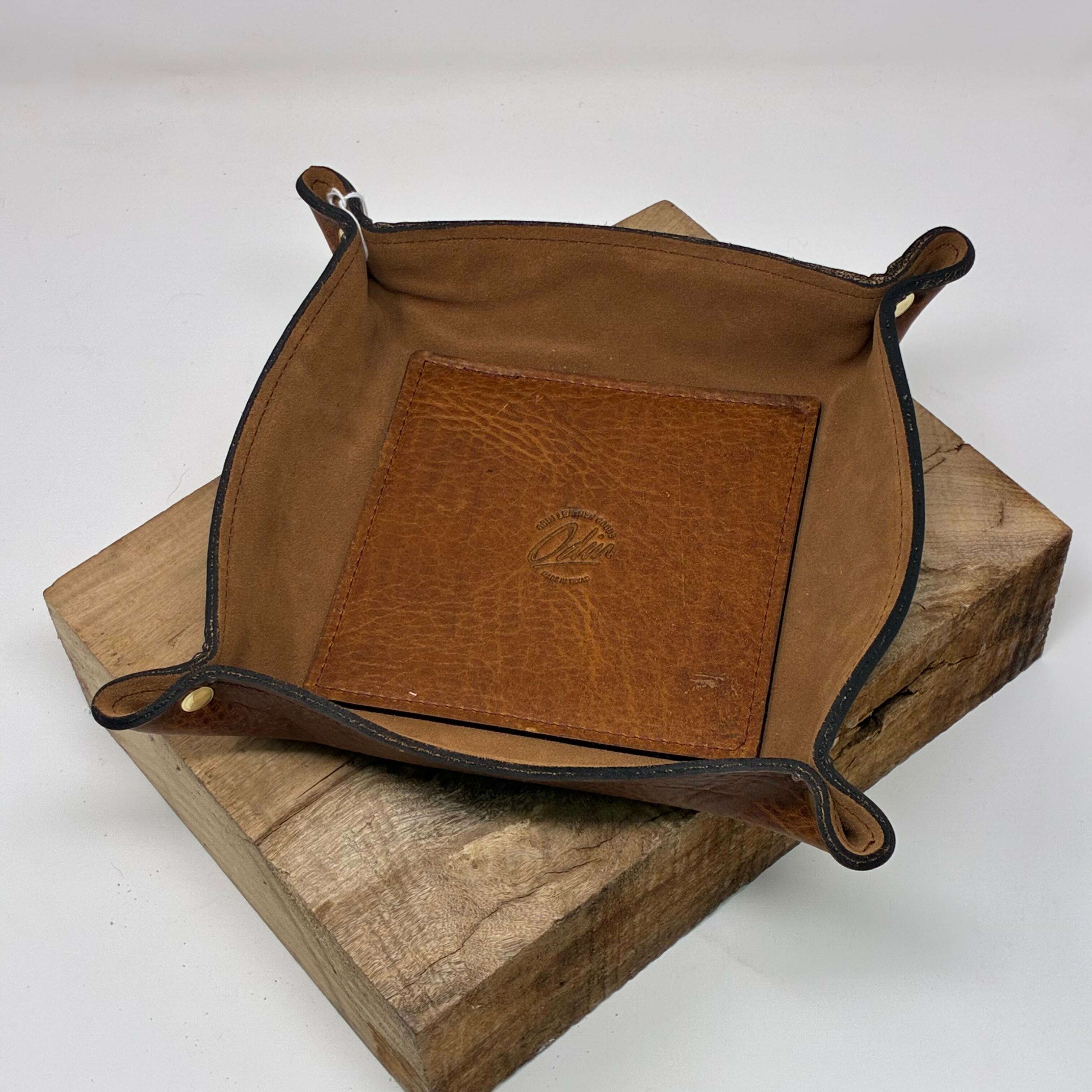 Deluxe Leather Valet Tray – Small / King Ranch Tan: Lifestyle. Odin Leather Goods available at Odin Leather Goods