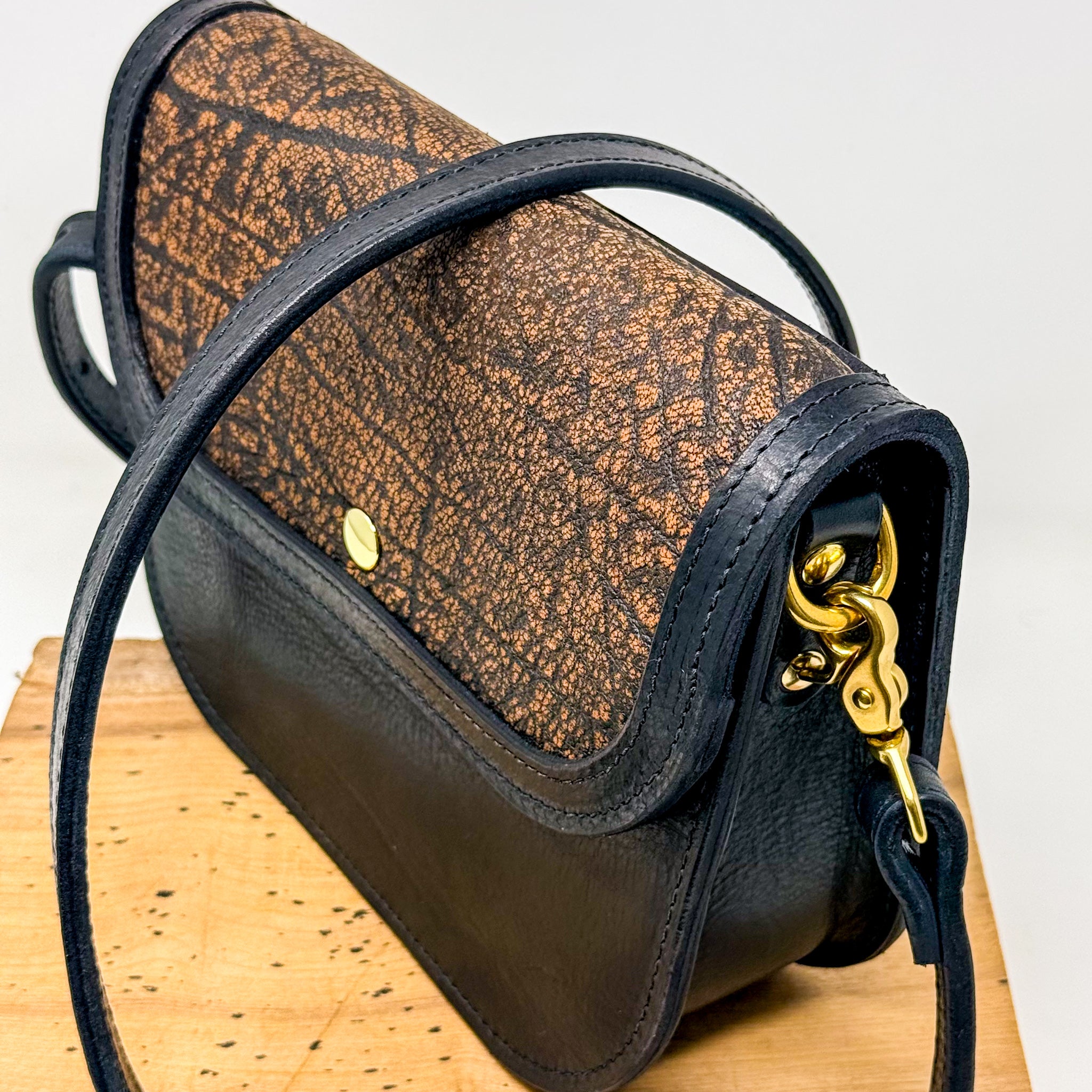 Bailey Purse w/ Wildebeest Inlay