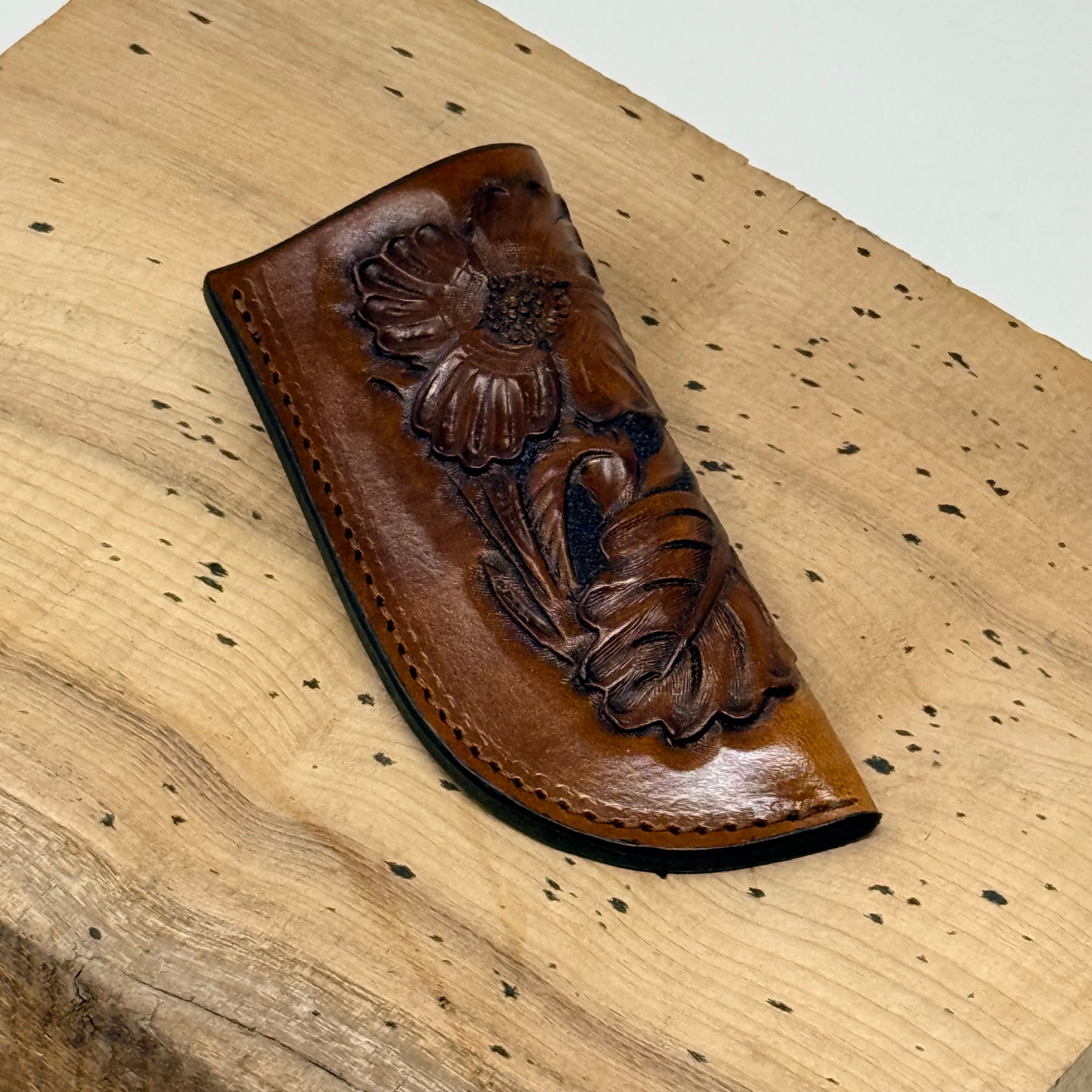 Tooled Buck Knife Sheath – Western Floral Brown / 005