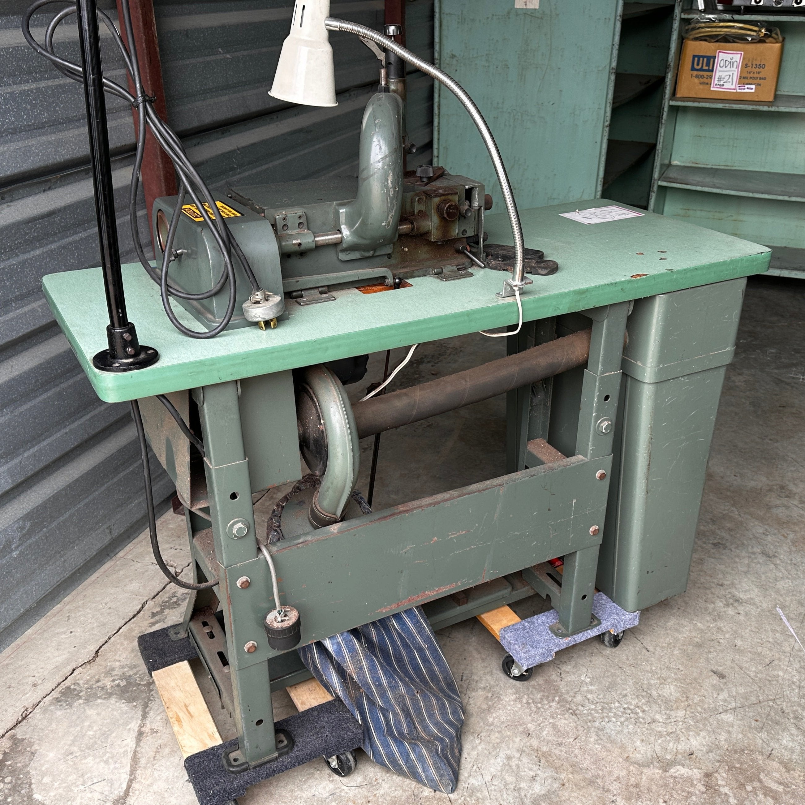 SALE PENDING! Fortuna Bell Knife Skiver with Vaccum Table
