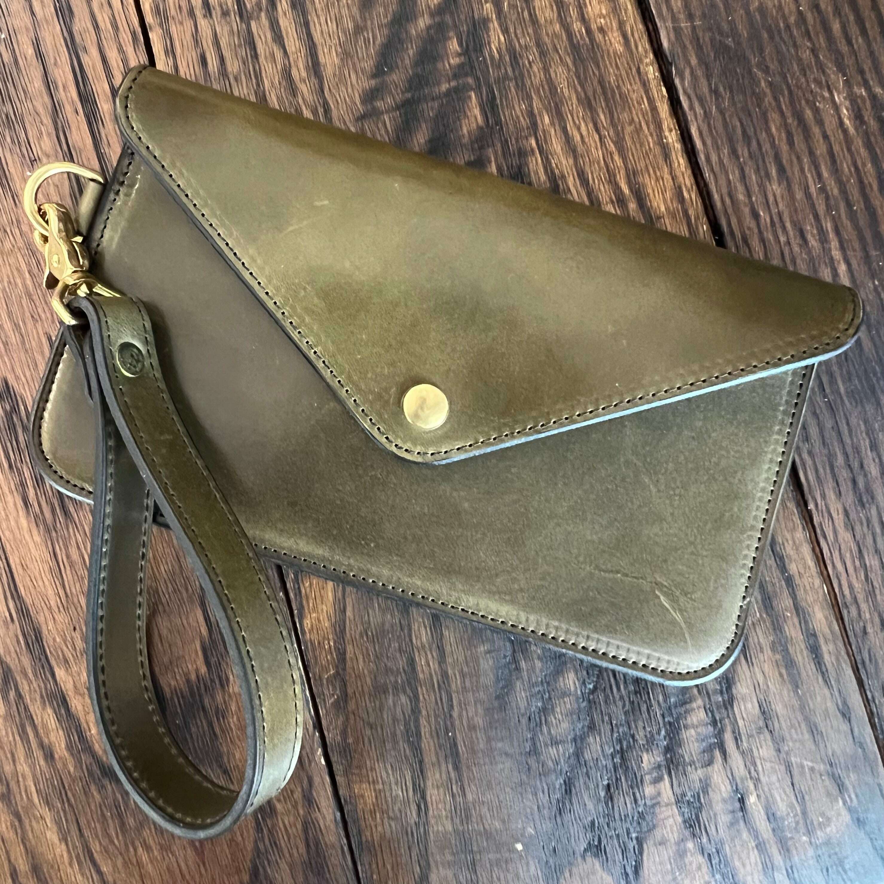 Elle Clutch w/ Wristlet