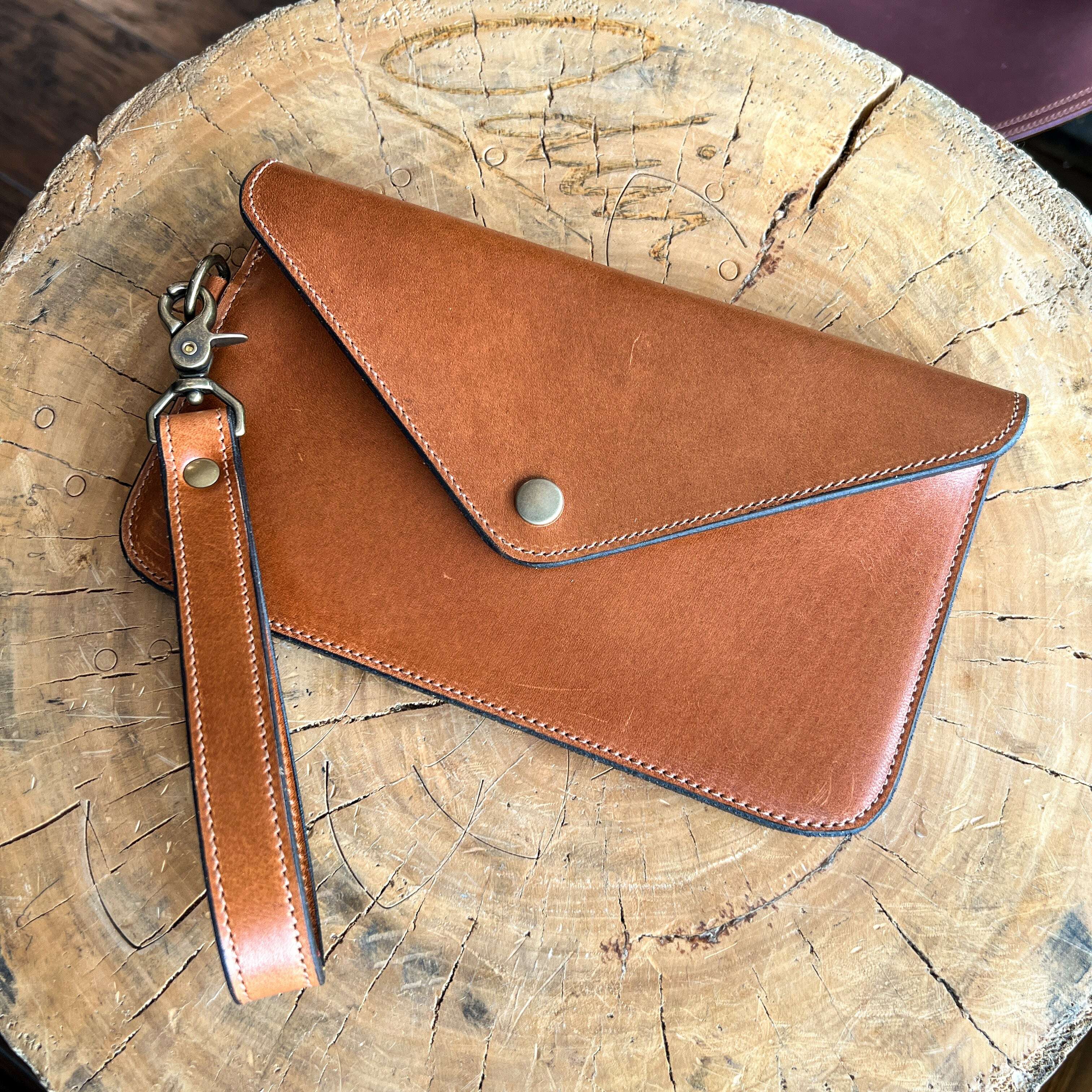 Elle Clutch w/ Wristlet