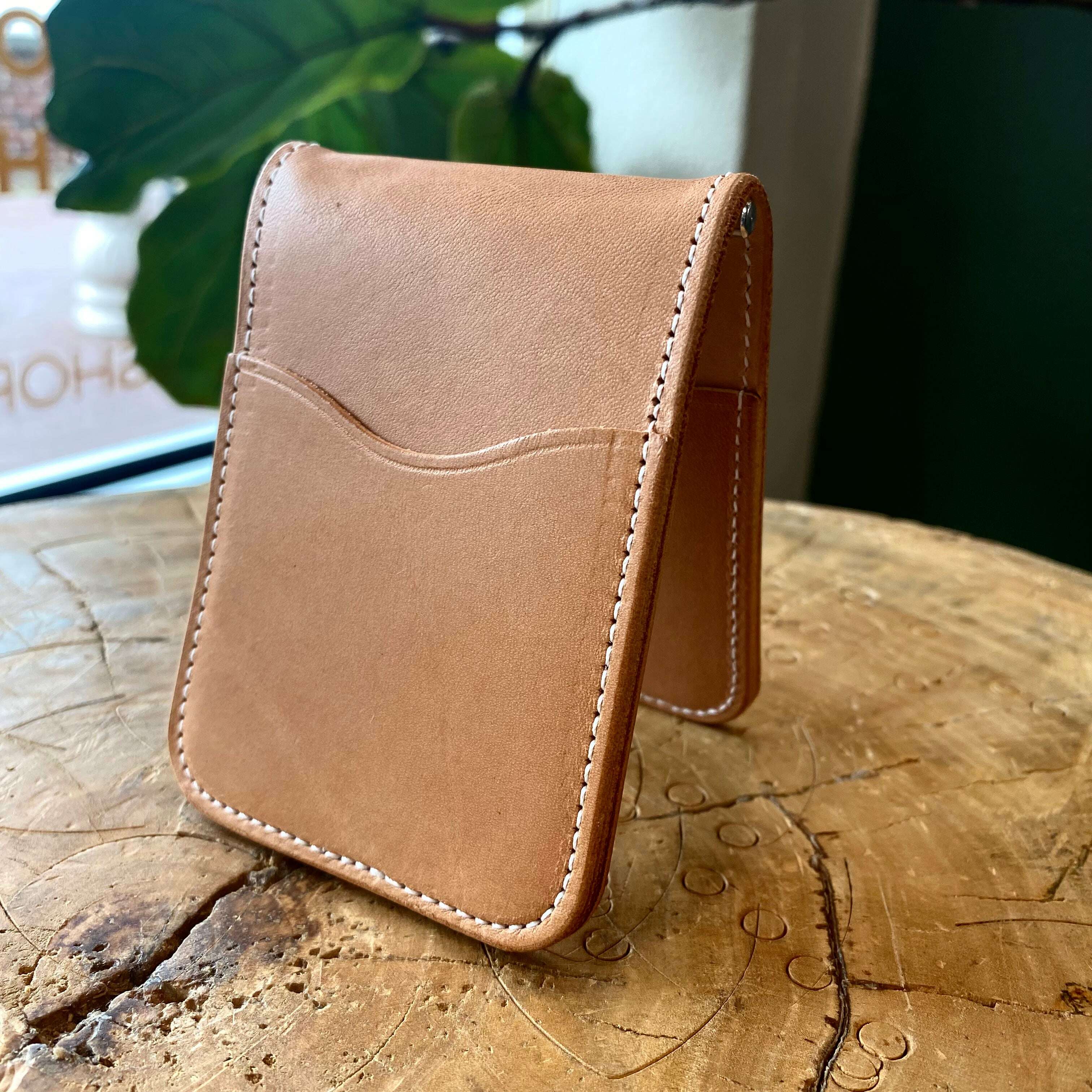 James Bi-Fold Card Wallet w/ Cash Clip