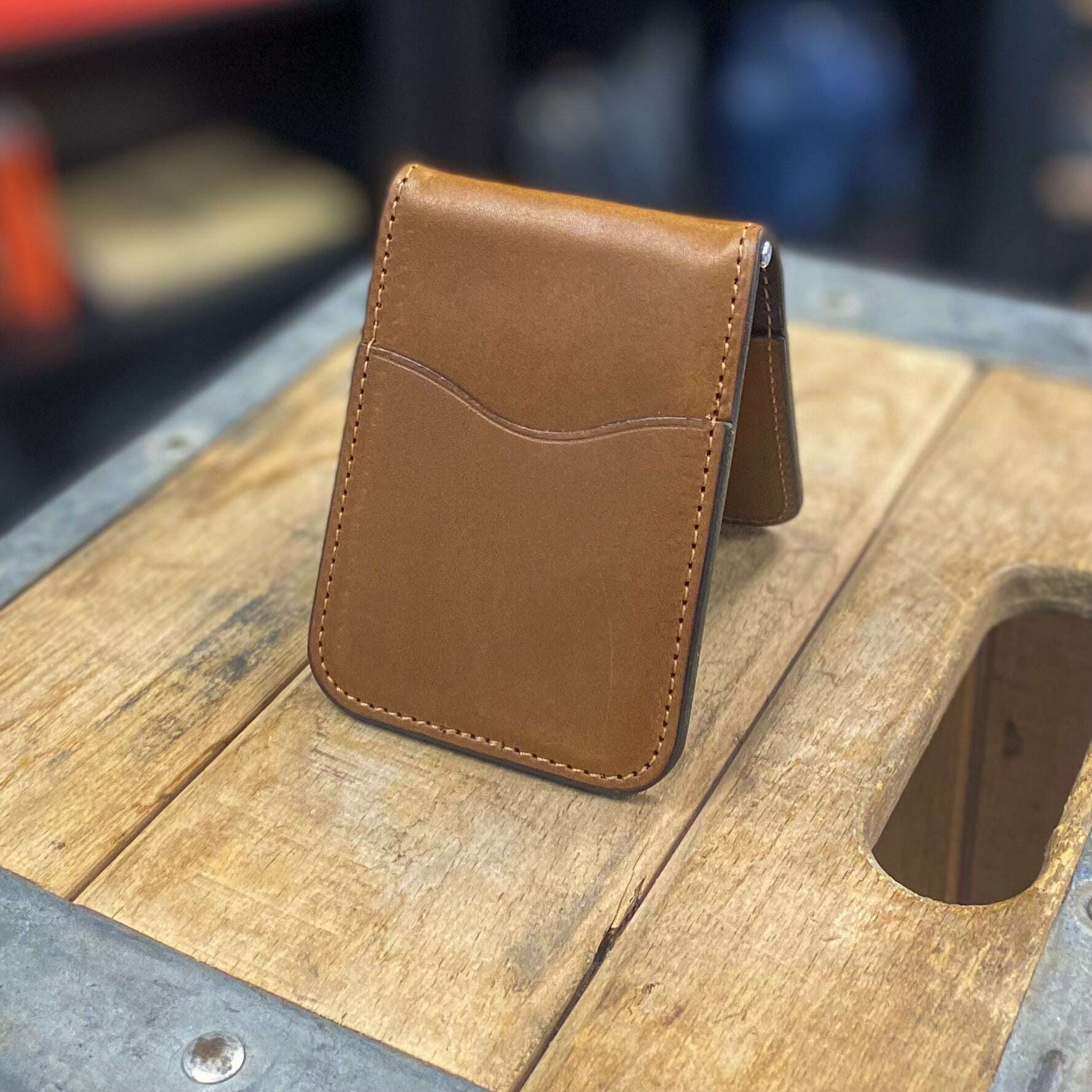 James Bi-Fold Card Wallet w/ Cash Clip