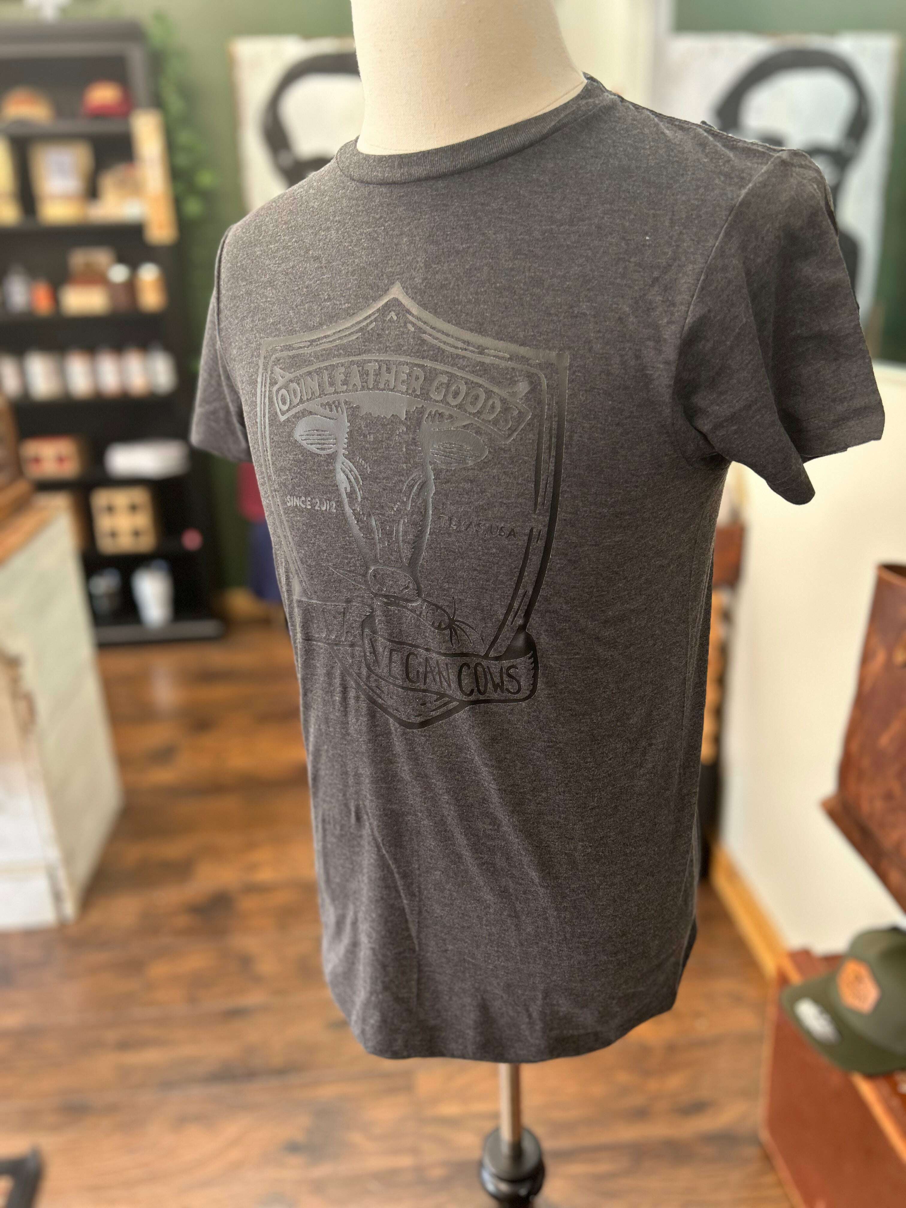 T-Shirt: 100% Vegan Cows