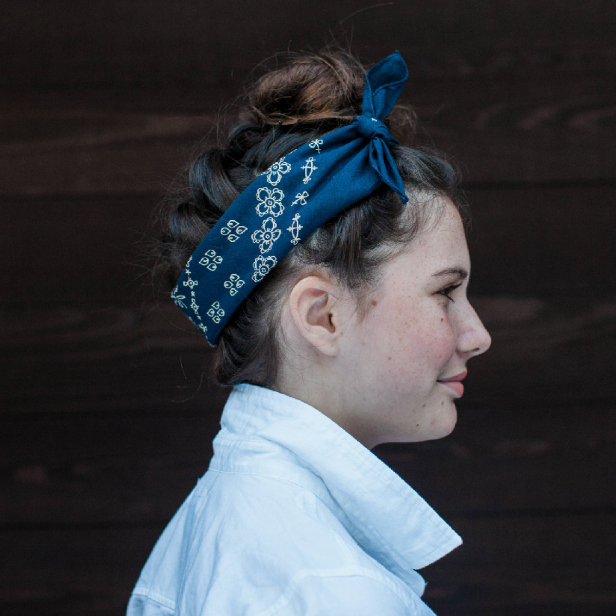 Winslow Classic Navy Bandana (22-Inch / Cotton)