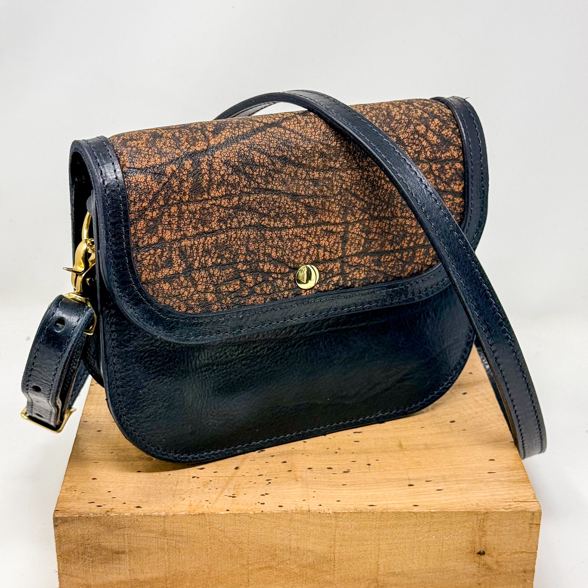 Bailey Purse w/ Wildebeest Inlay