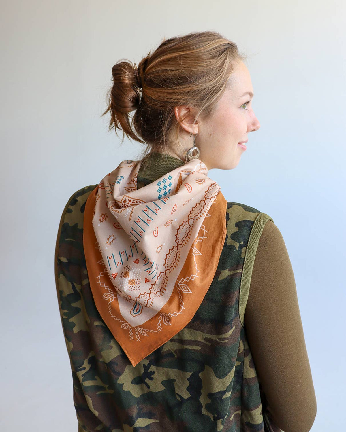 Taos Southwestern Bandana Scarf (24-inch / Cotton)