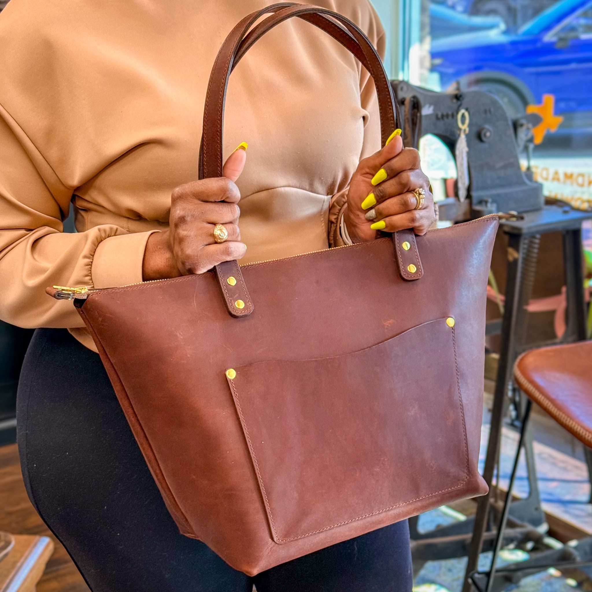 Larissa Tote - Salero