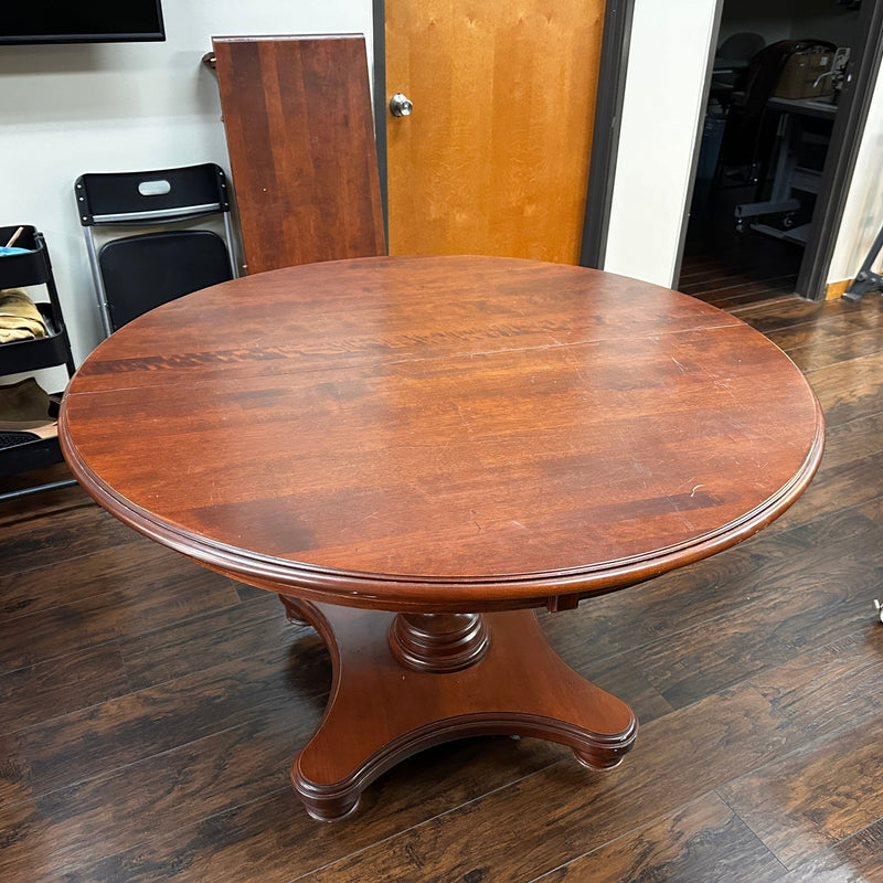 Round Estate Dining Table (50”)