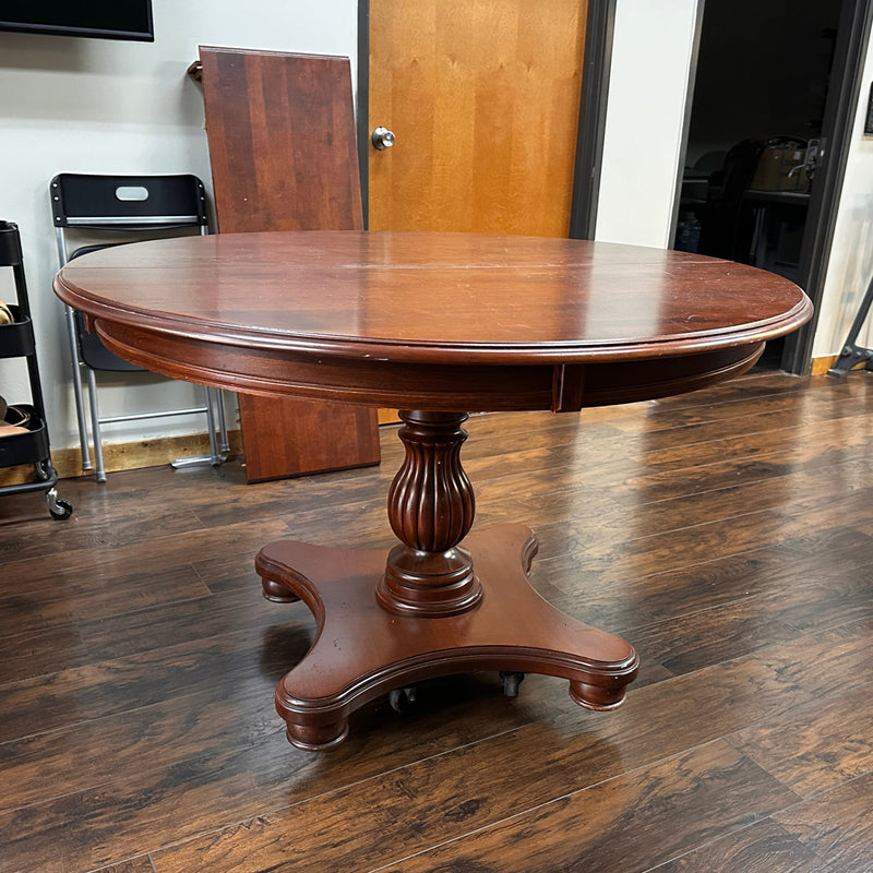 Round Estate Dining Table (50”)