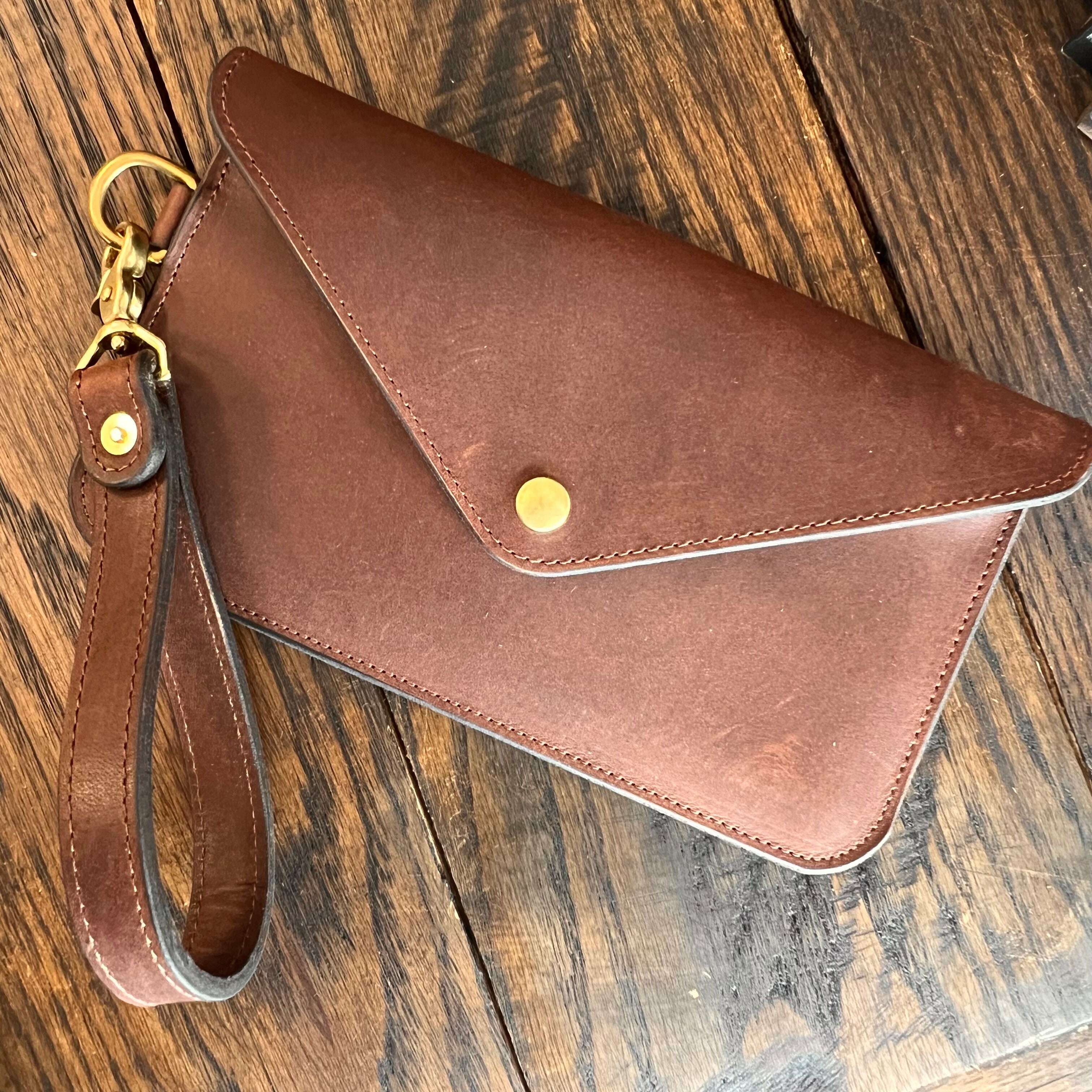 Elle Clutch w/ Wristlet
