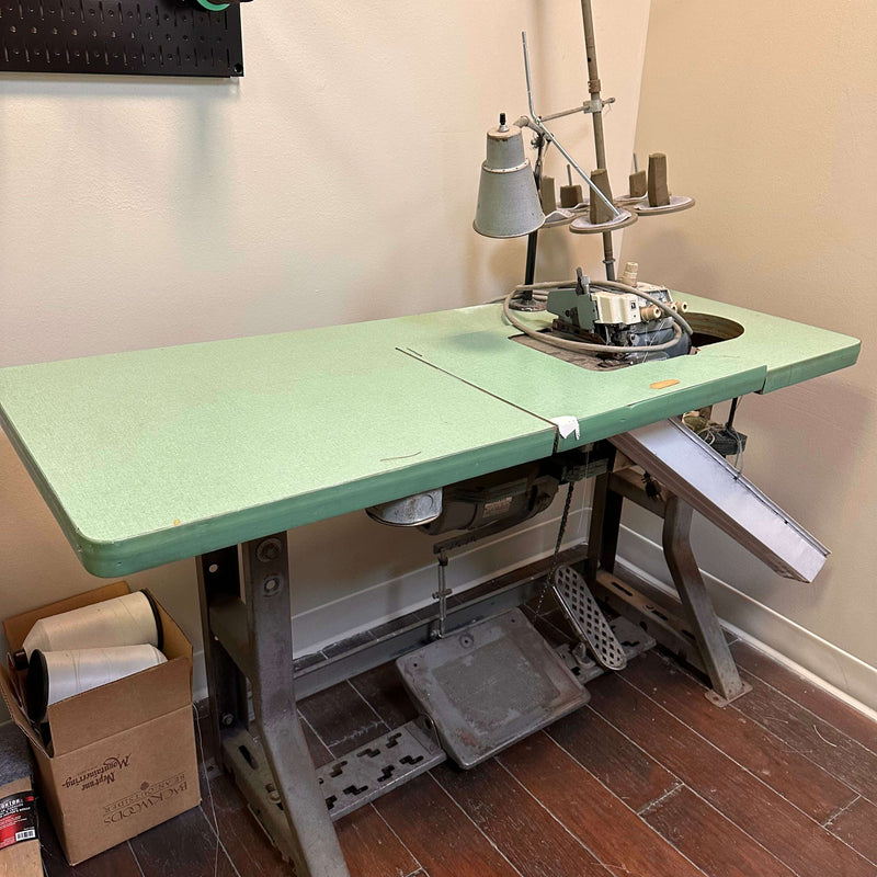Juki Mo-816 Serger/Overlock Sewing Machine